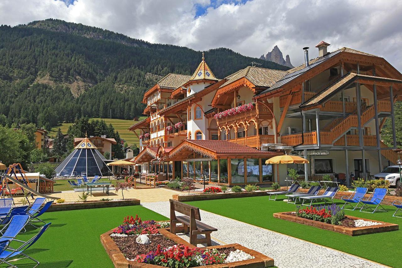 Rene Dolomites Boutique Hotel Pozza di Fassa Exterior foto